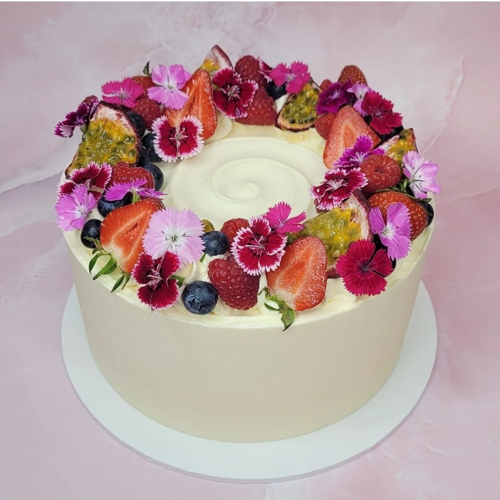 Classic Vanilla Cake from The Sugar Fairy