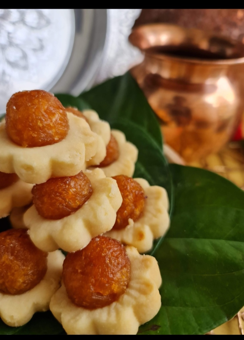 Pineapple tarts